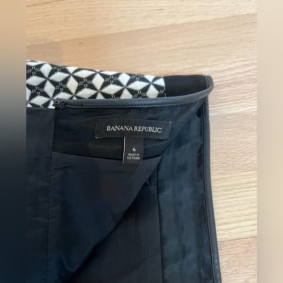 Banana Republic Pencil Skirt Black and White Pattern Size 6 - Picture 3 of 6